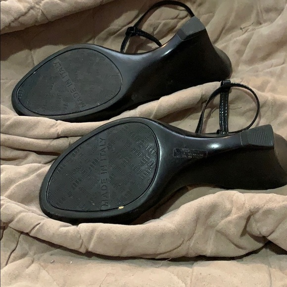 Woman’s black wedge strap heels - Picture 3 of 3